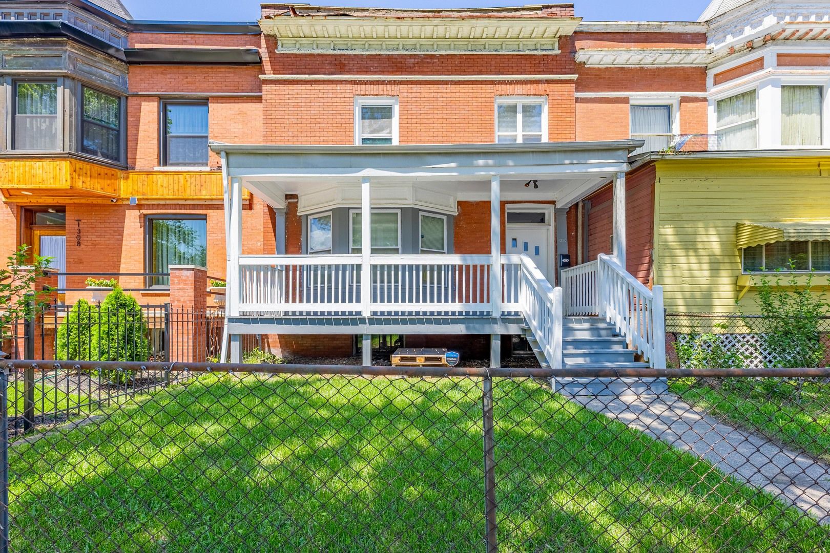 1310 E 72nd Street — Chicago, IL 60619