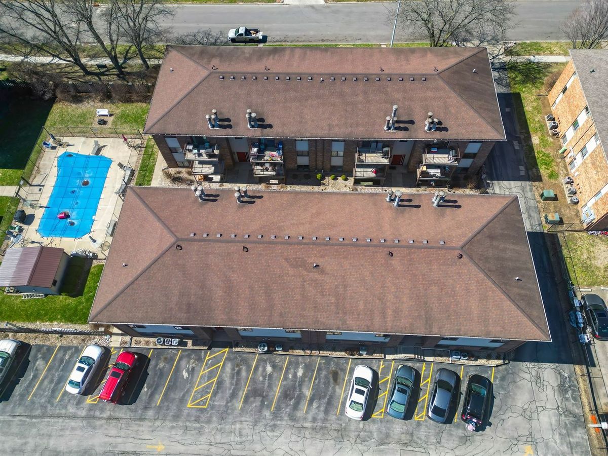 1916 Tracy Drive, Bloomington, IL 61704