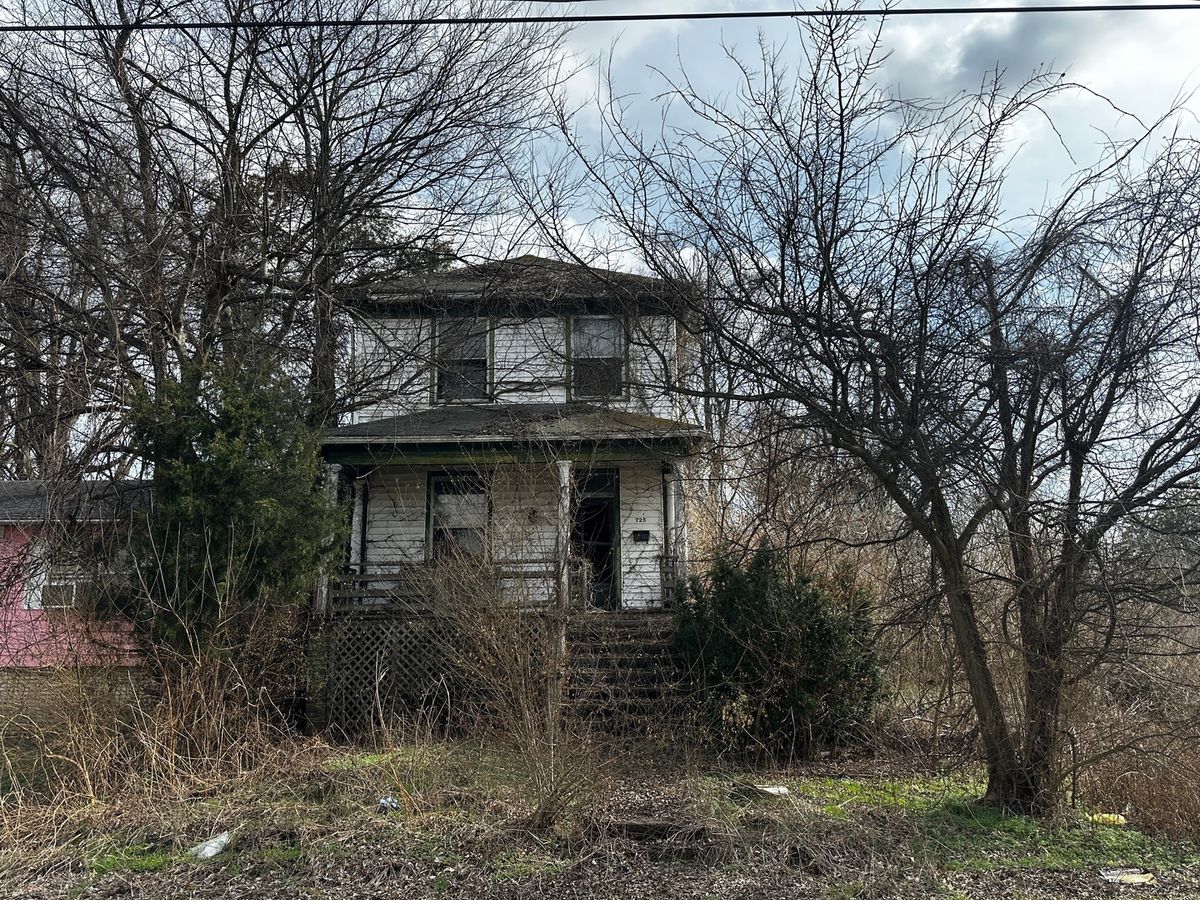 725 24th Street, Cairo, IL 62914