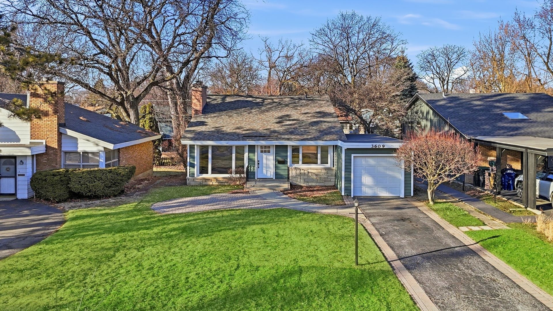 3609 Central Street — Evanston, IL 60201