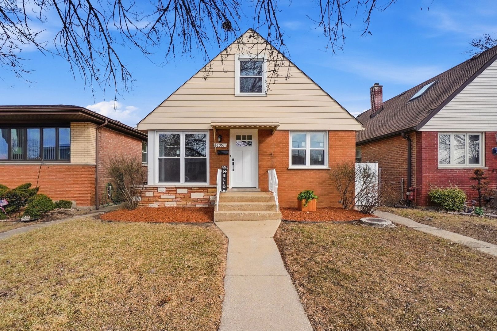 6051 S Normandy Avenue — Chicago, IL 60638