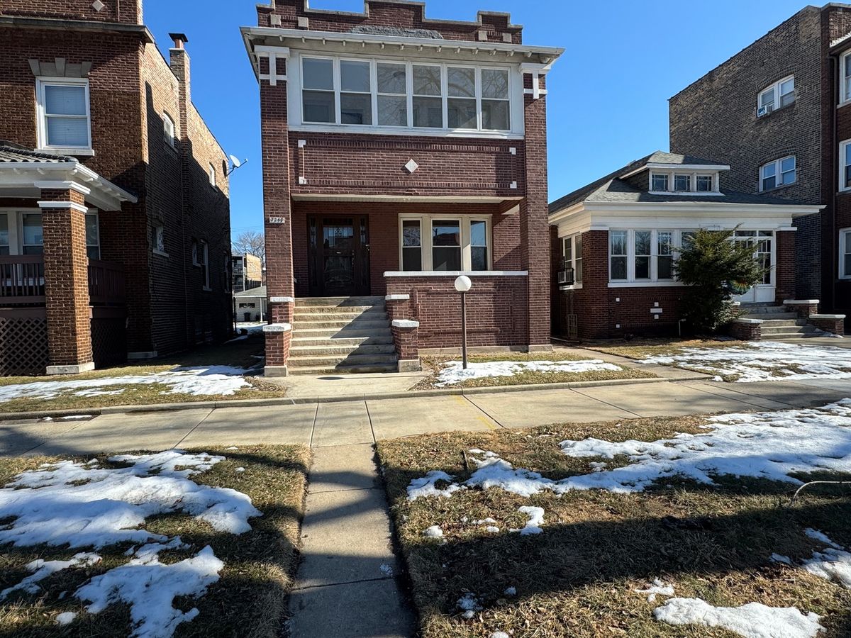 7249 Calumet Avenue, Chicago, IL 60619