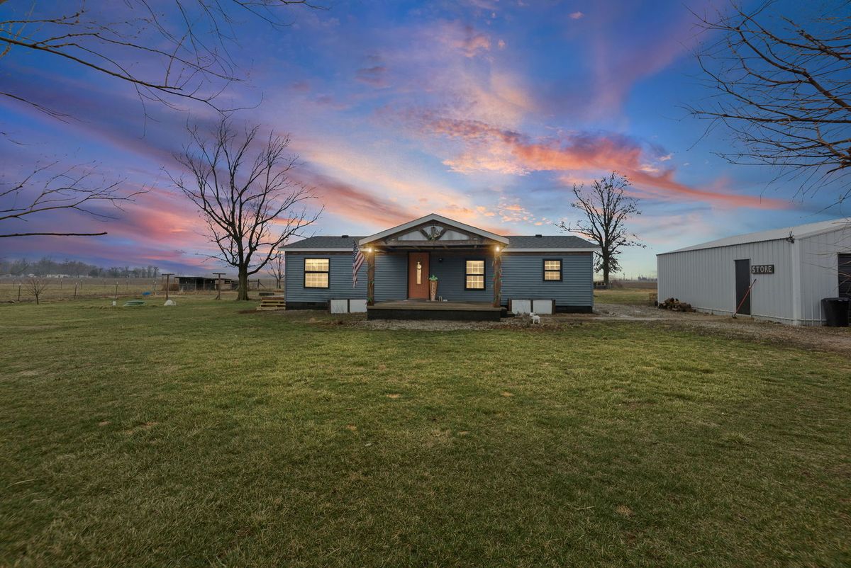 4239 Seven Hills Road, Odin, IL 62870