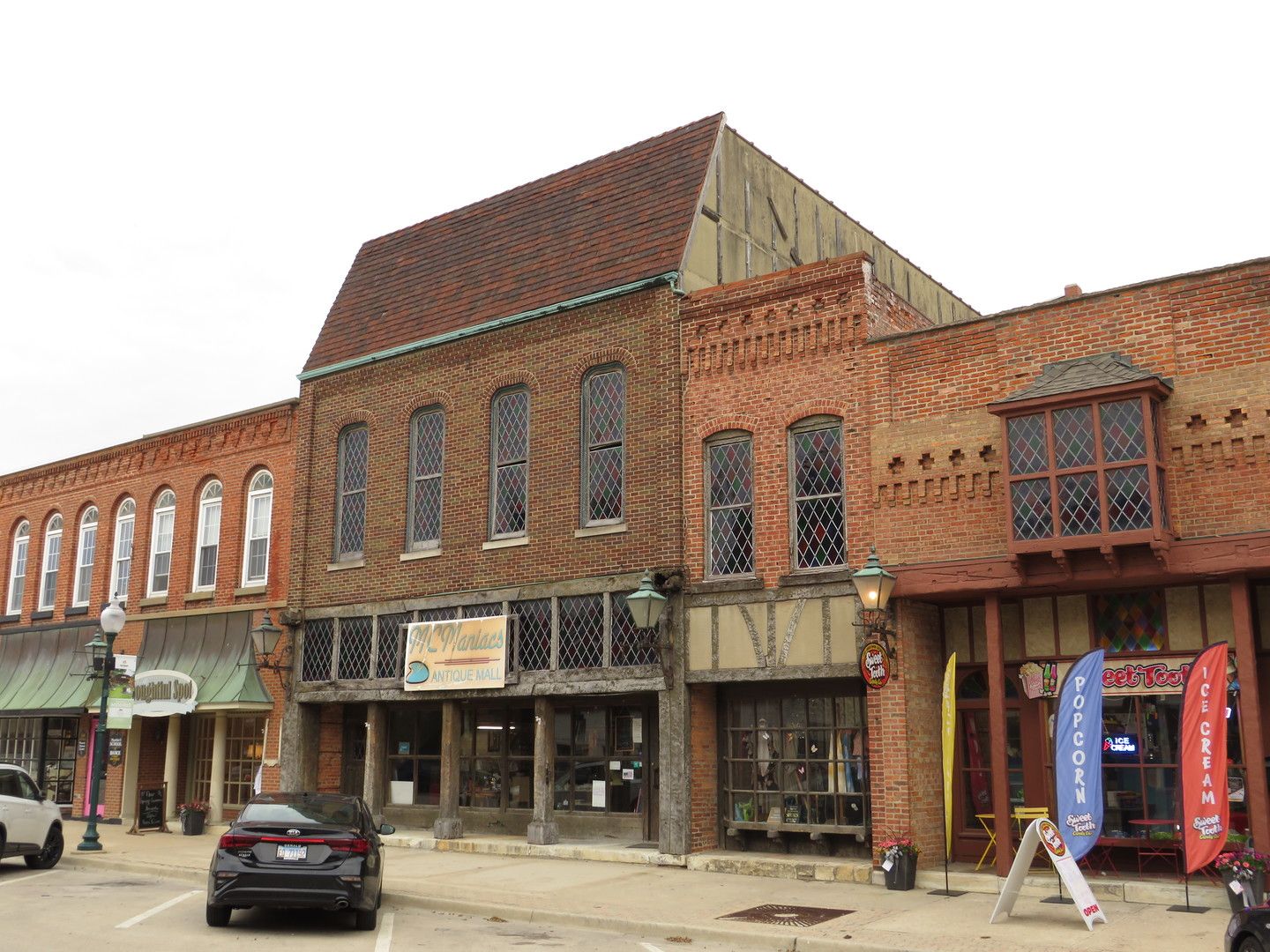 110-112 W WASHINGTON Street — Morris, IL 60450