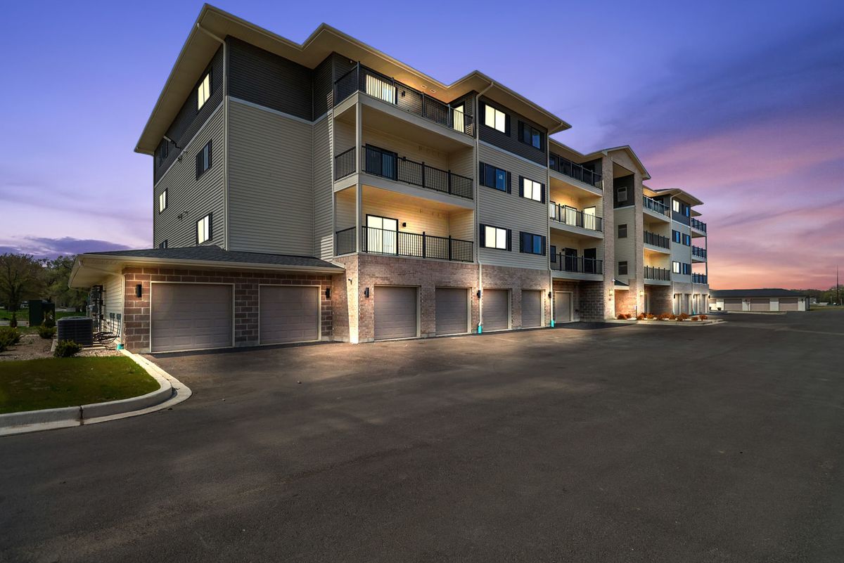 2034 W 75th Place #38, Merrillville, IN 46410