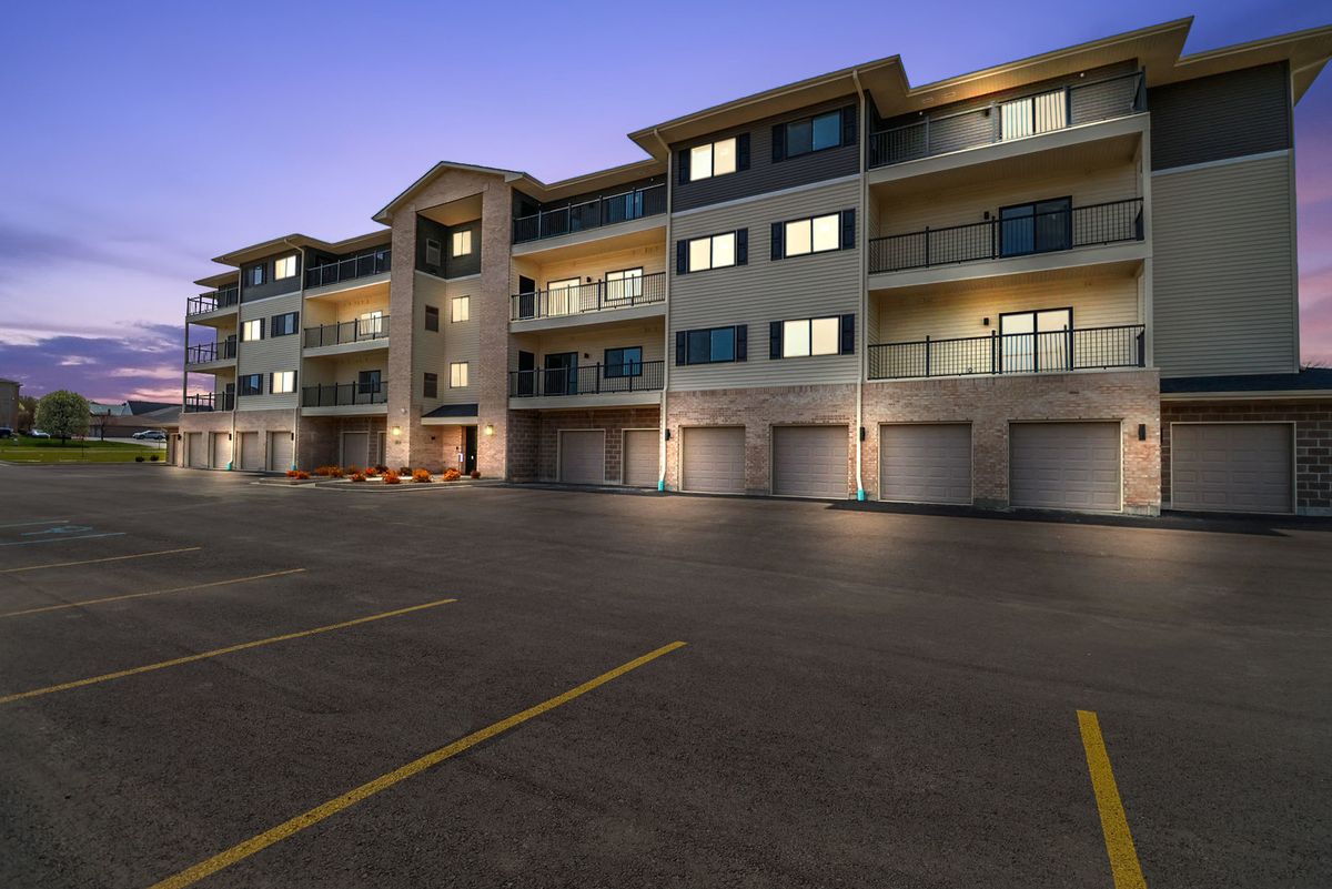 2034 W 75th Place #38, Merrillville, IN 46410