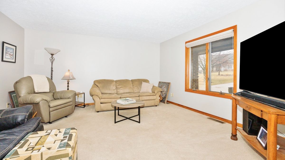 2838 Saint Andrews Court, El Paso, IL 61738