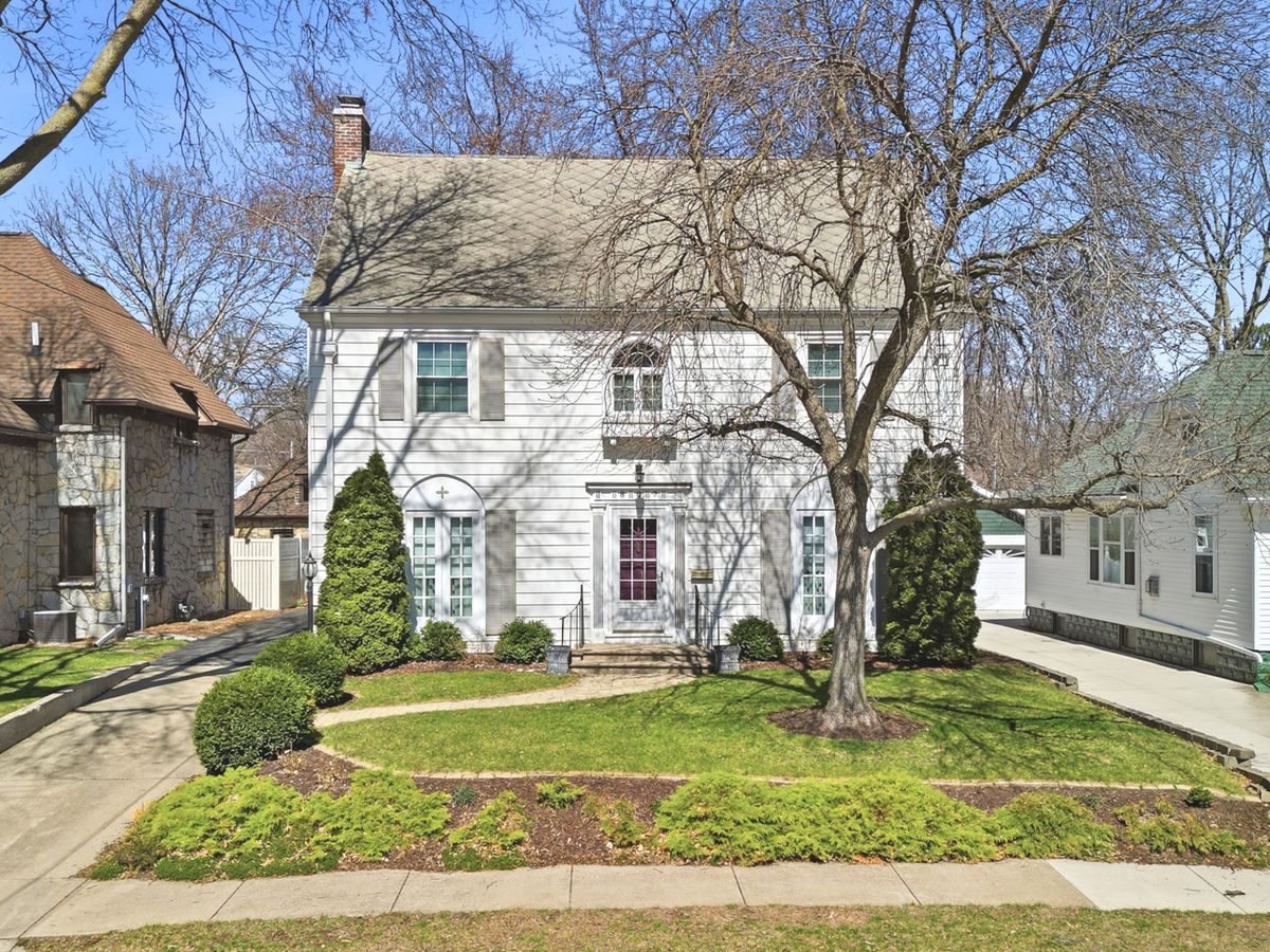 807 Fellows Street, Dixon, IL 61021