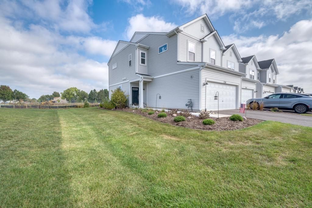 126 Kingsport Drive — South Elgin, IL 60177