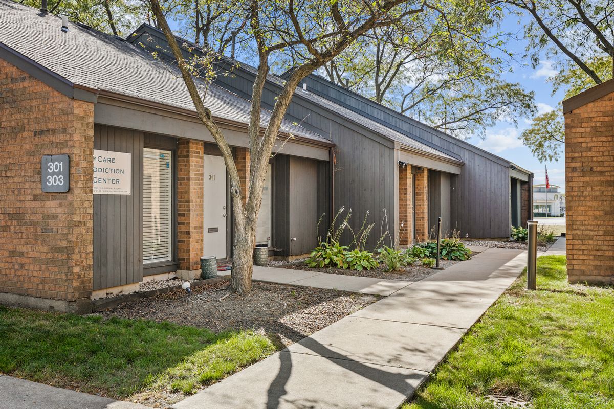 1250 Executive Place, Geneva, IL 60134