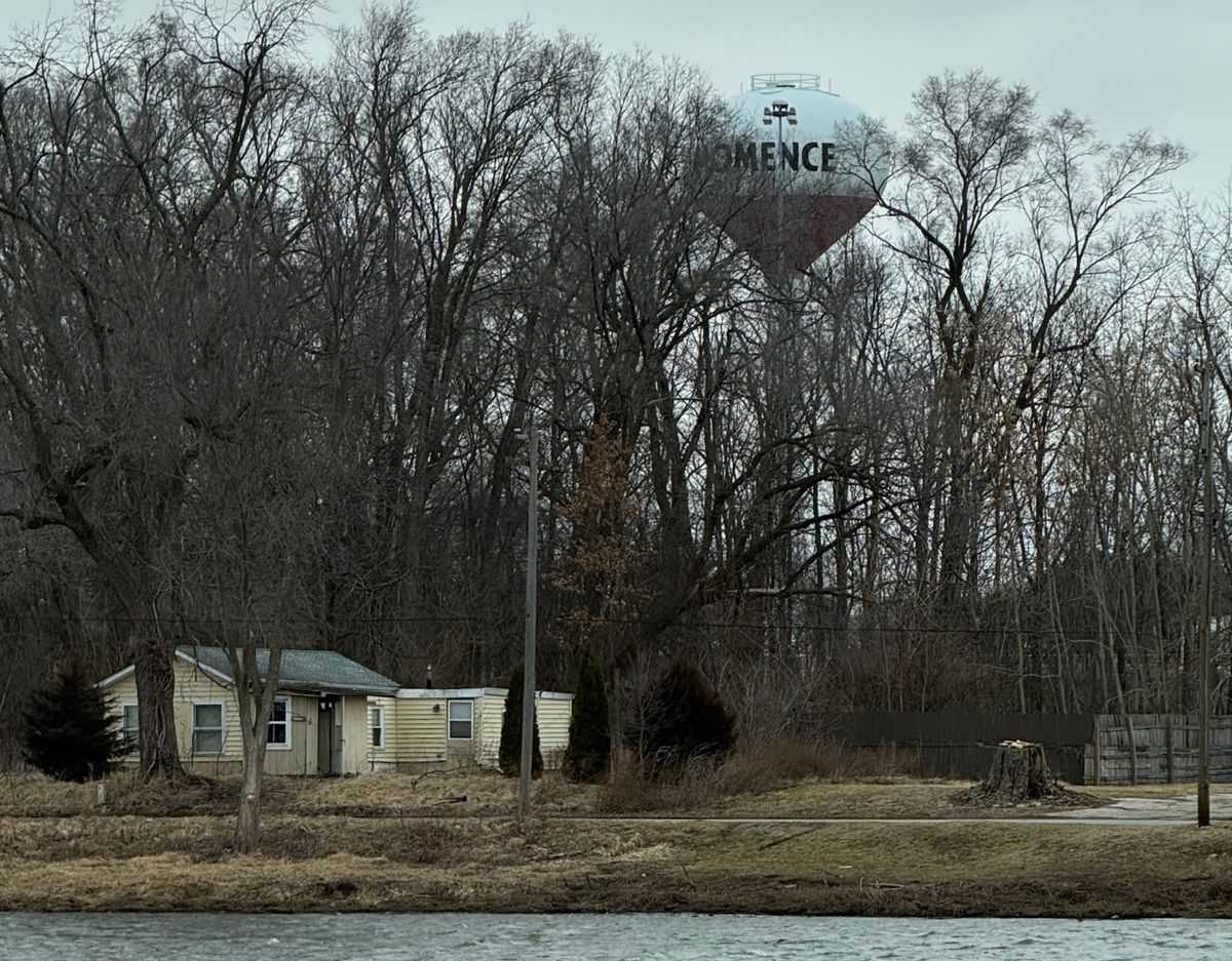 10443 River North Road, Momence, IL 60954