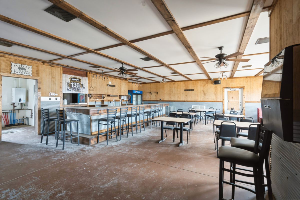 112 1st Street, Charlotte, IA 52731