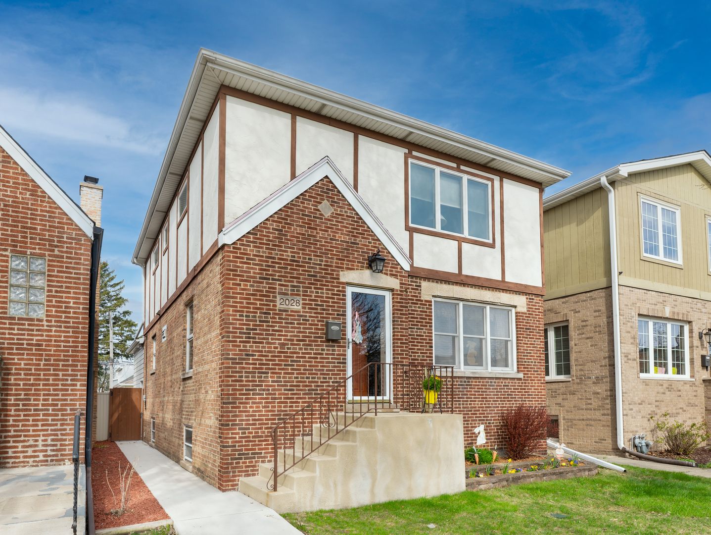 2028 N 72nd Court — Elmwood Park, IL 60707