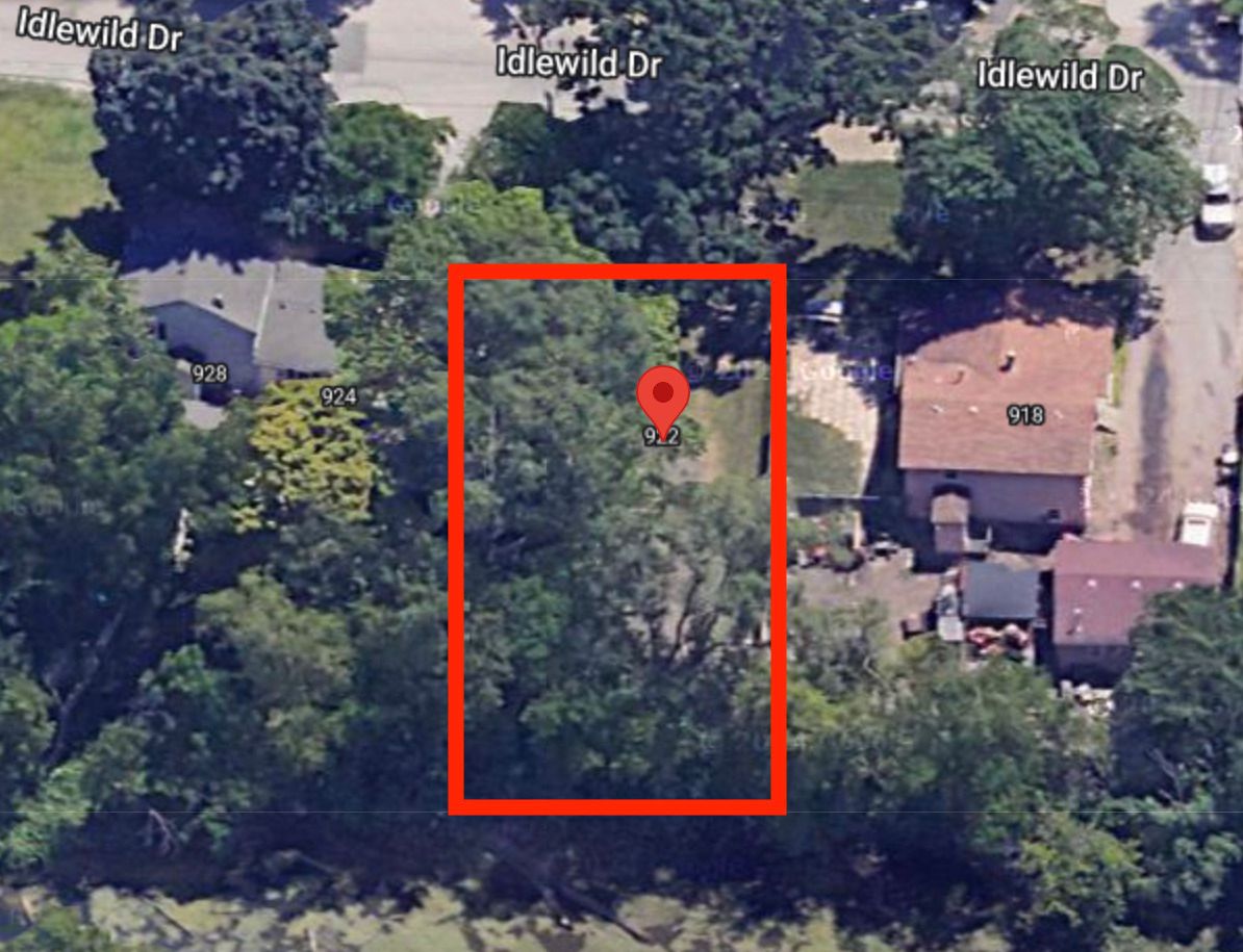 922 Idlewild Drive — Round Lake Beach, IL 60073