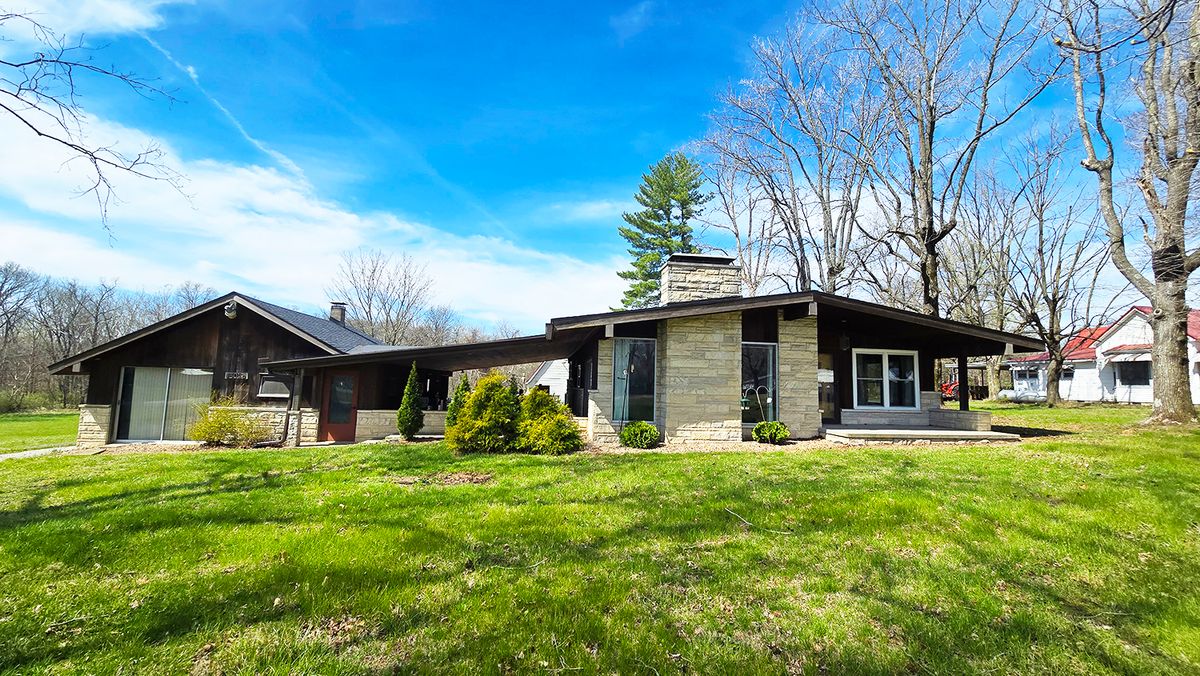 15019 Illnois Hwy 37, Mt Vernon, IL 62864