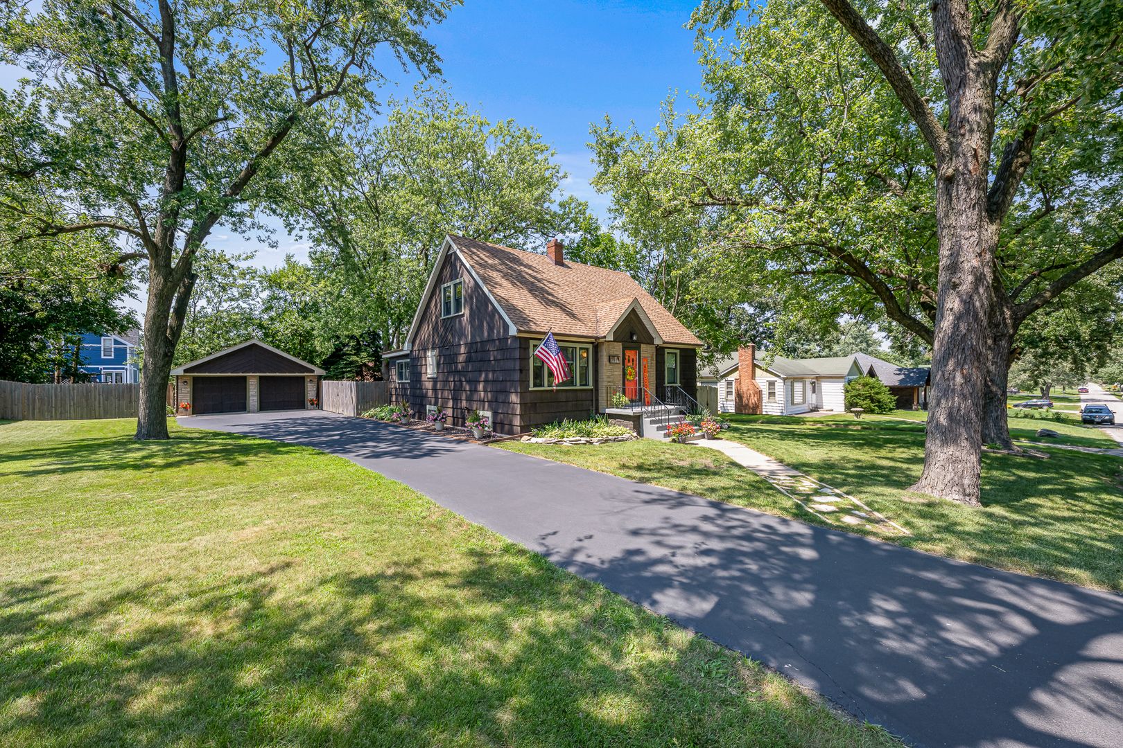 7816 Blazer Avenue — Justice, IL 60458