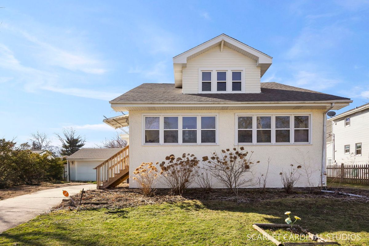 529 Park Boulevard, Villa Park, IL 60181