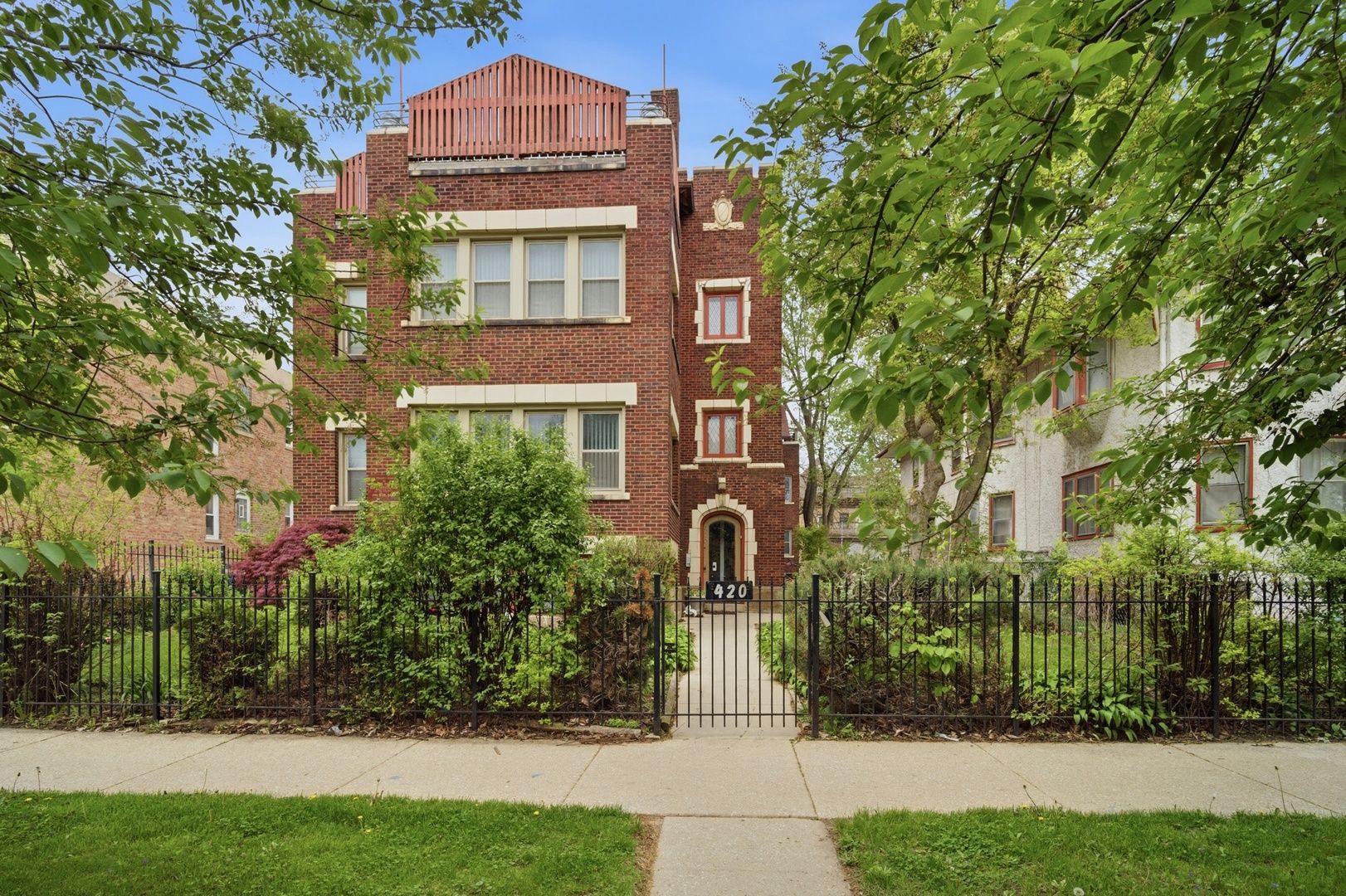 420 N Pine Avenue #3 — Chicago, IL 60644