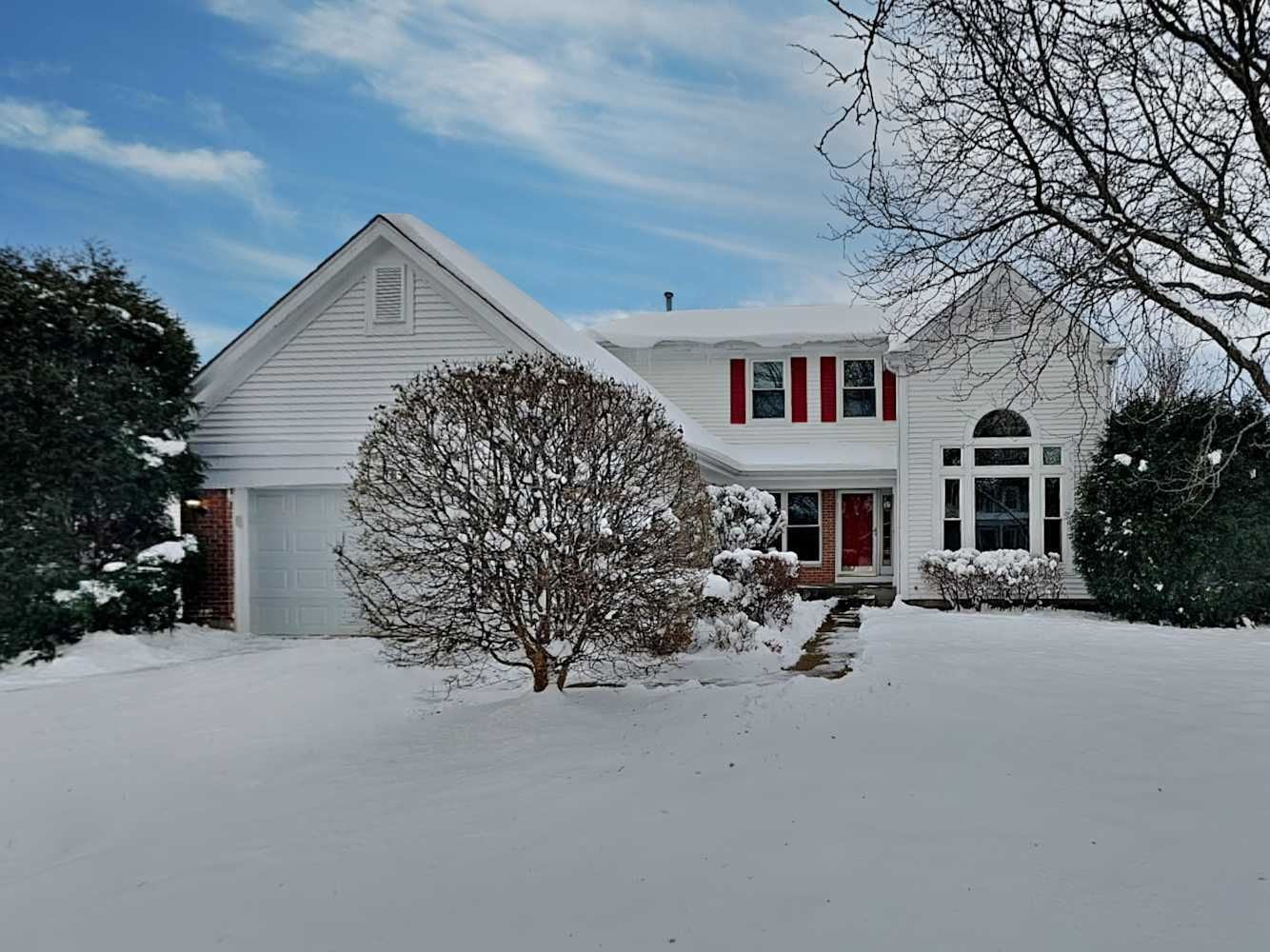 322 Clarewood Circle — Grayslake, IL 60030
