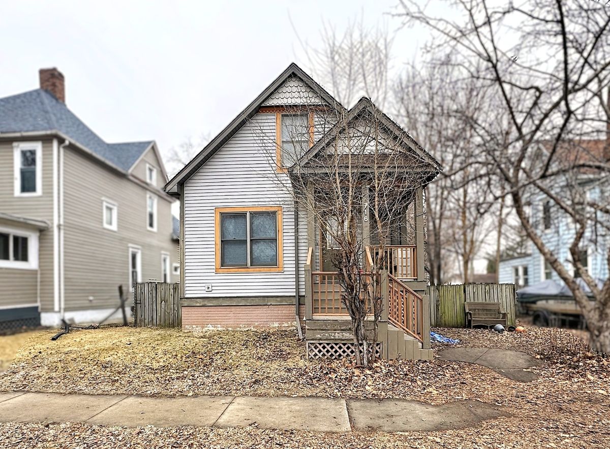 716 15th Street, Rock Island, IL 61201