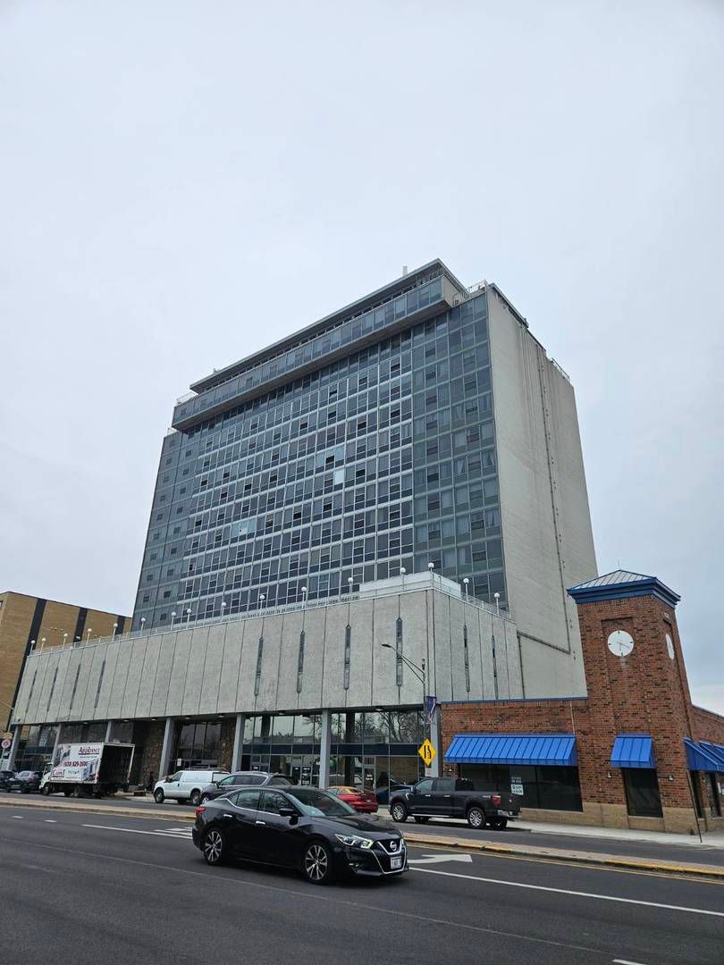 7234 W North Avenue #908 — Elmwood Park, IL 60707