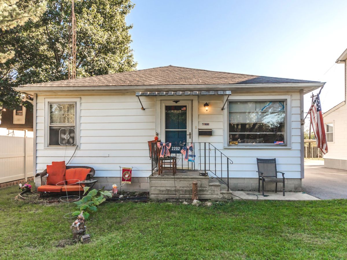 2202 Washington Street, Joliet, IL 60433