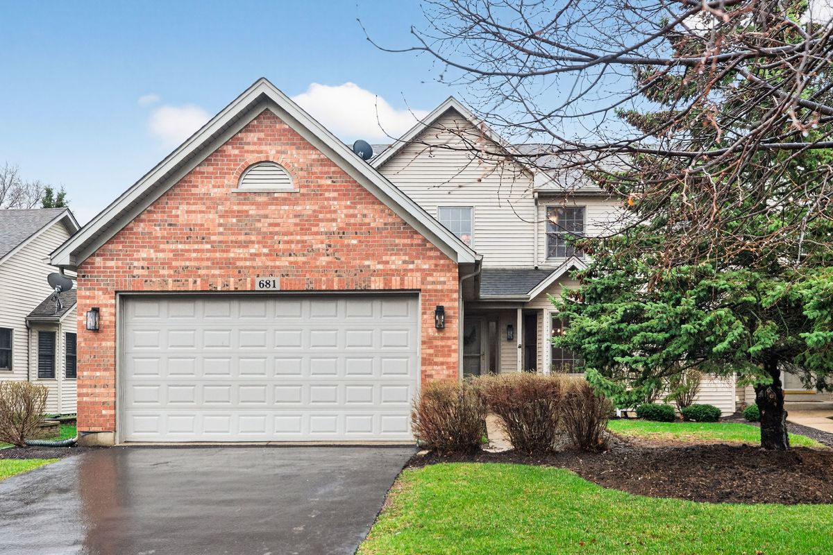 681 Hampshire Drive, Hampshire, IL 60140