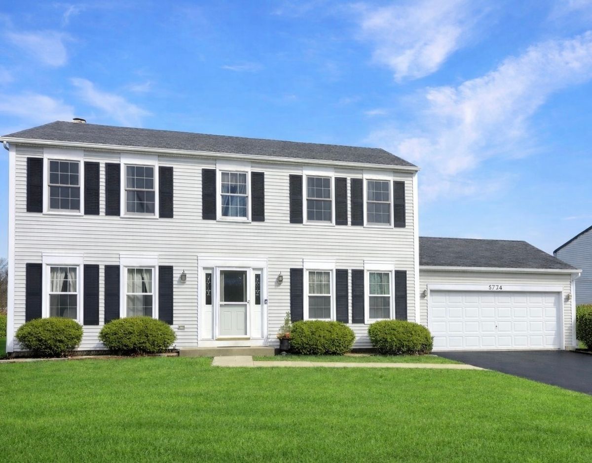 5774 Constitution Avenue, Gurnee, IL 60031