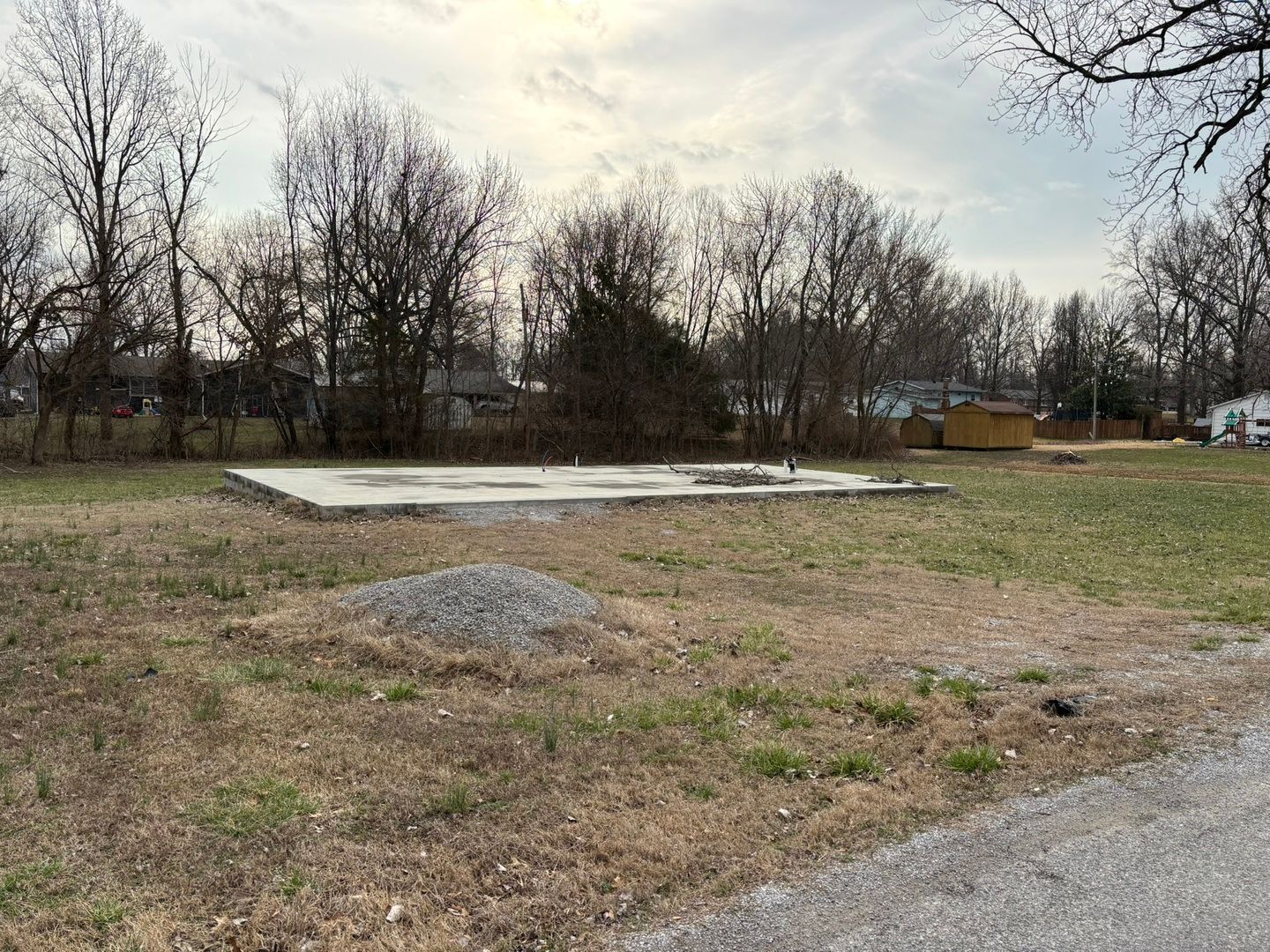 1000 S Wilson Street — Benton, IL 62812