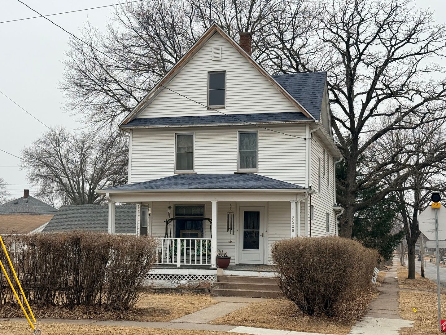 2528 Farnam Street — Davenport, IA 52803