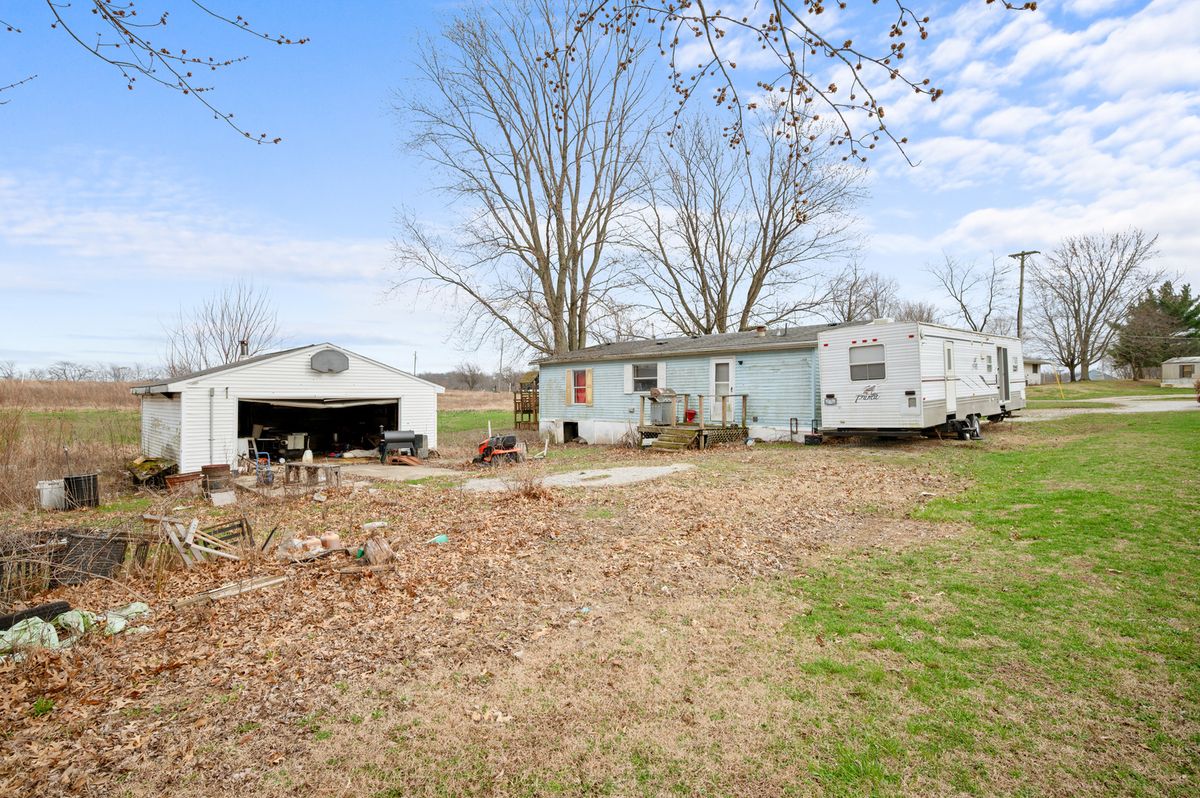 525 Maple Street, Westfield, IL 62474