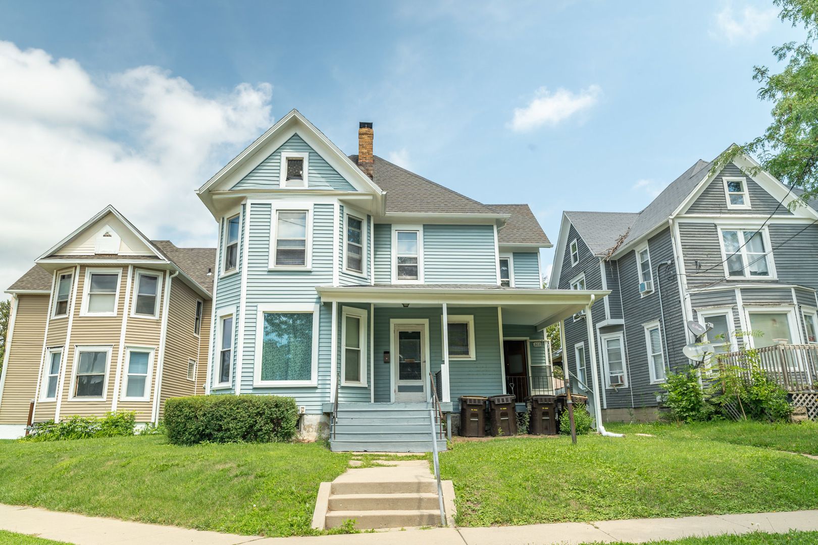 302 E Prospect Terrace — Freeport, IL 61032