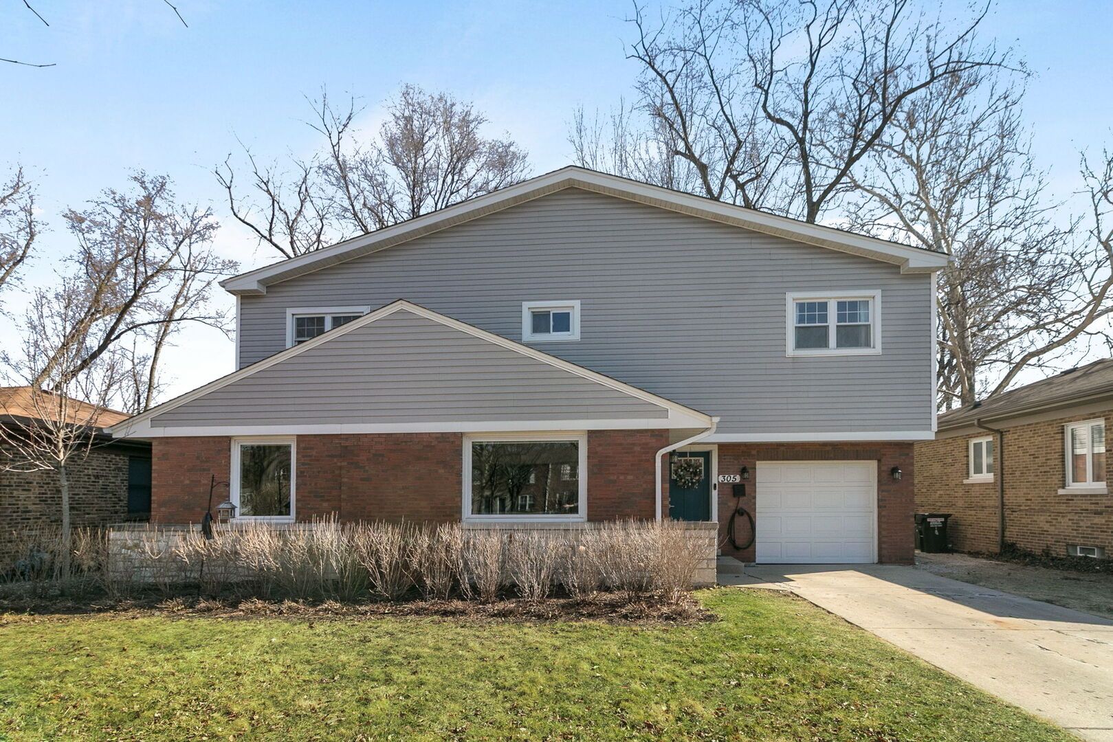 305 Desplaines Avenue — Riverside, IL 60546