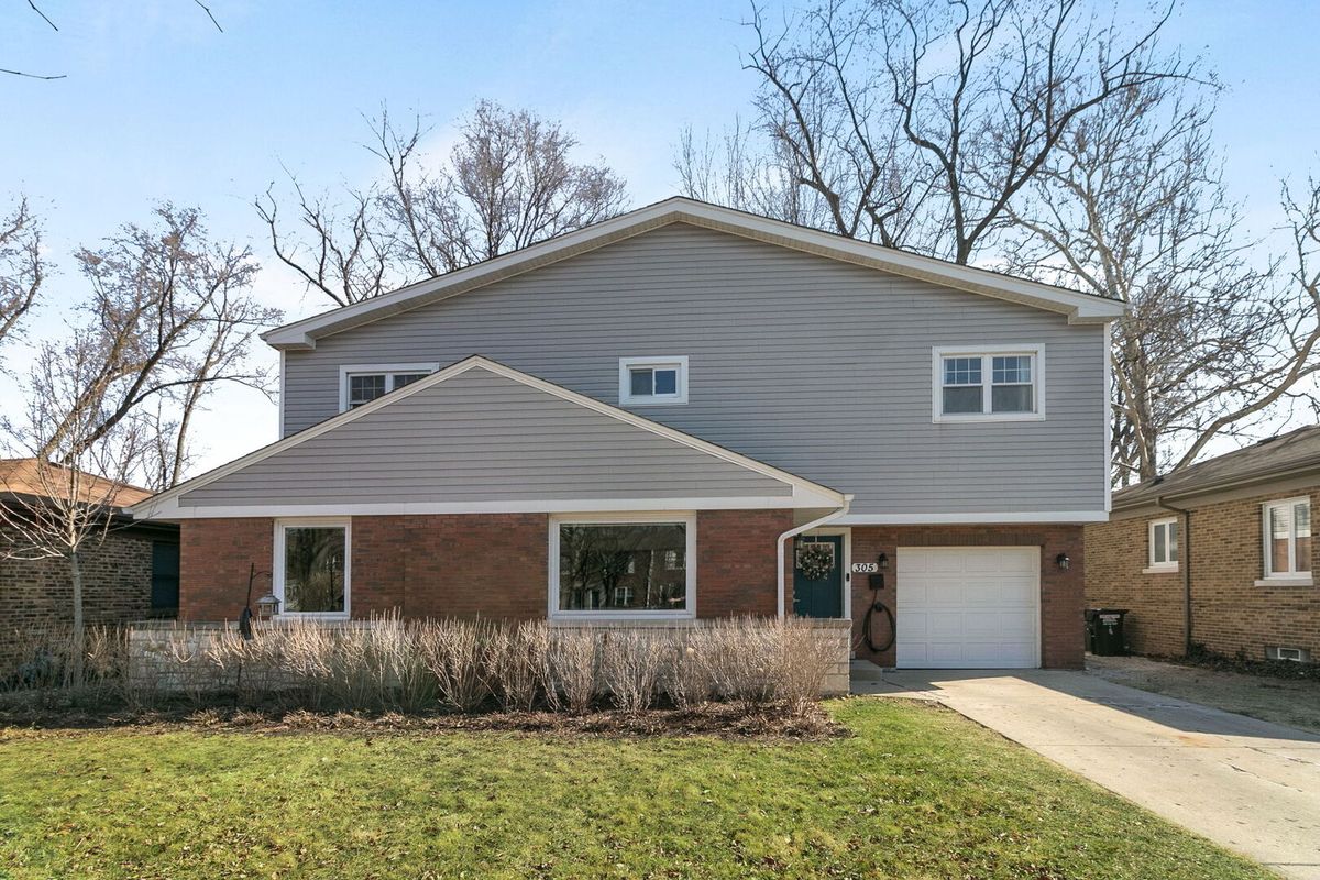 305 Desplaines Avenue, Riverside, IL 60546