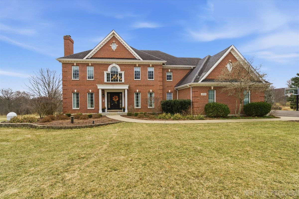 40W903 Campton Woods Drive, Campton Hills, IL 60119