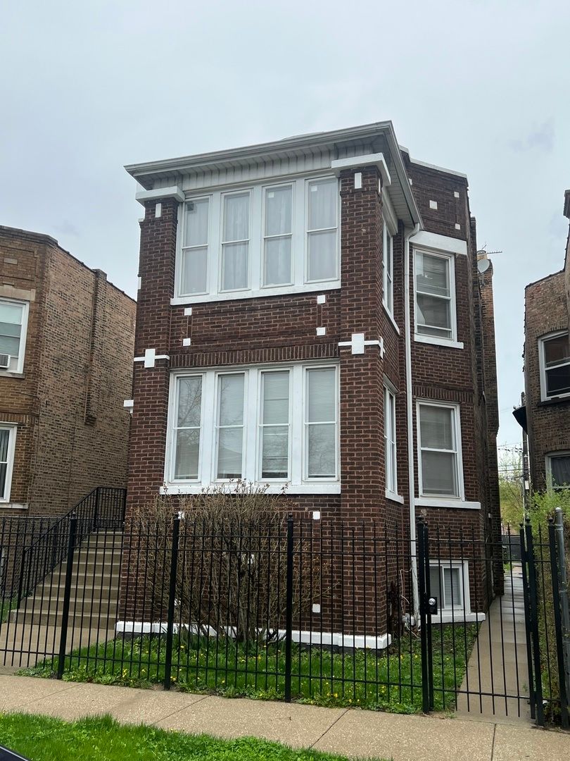 5418 W Monroe Street — Chicago, IL 60644