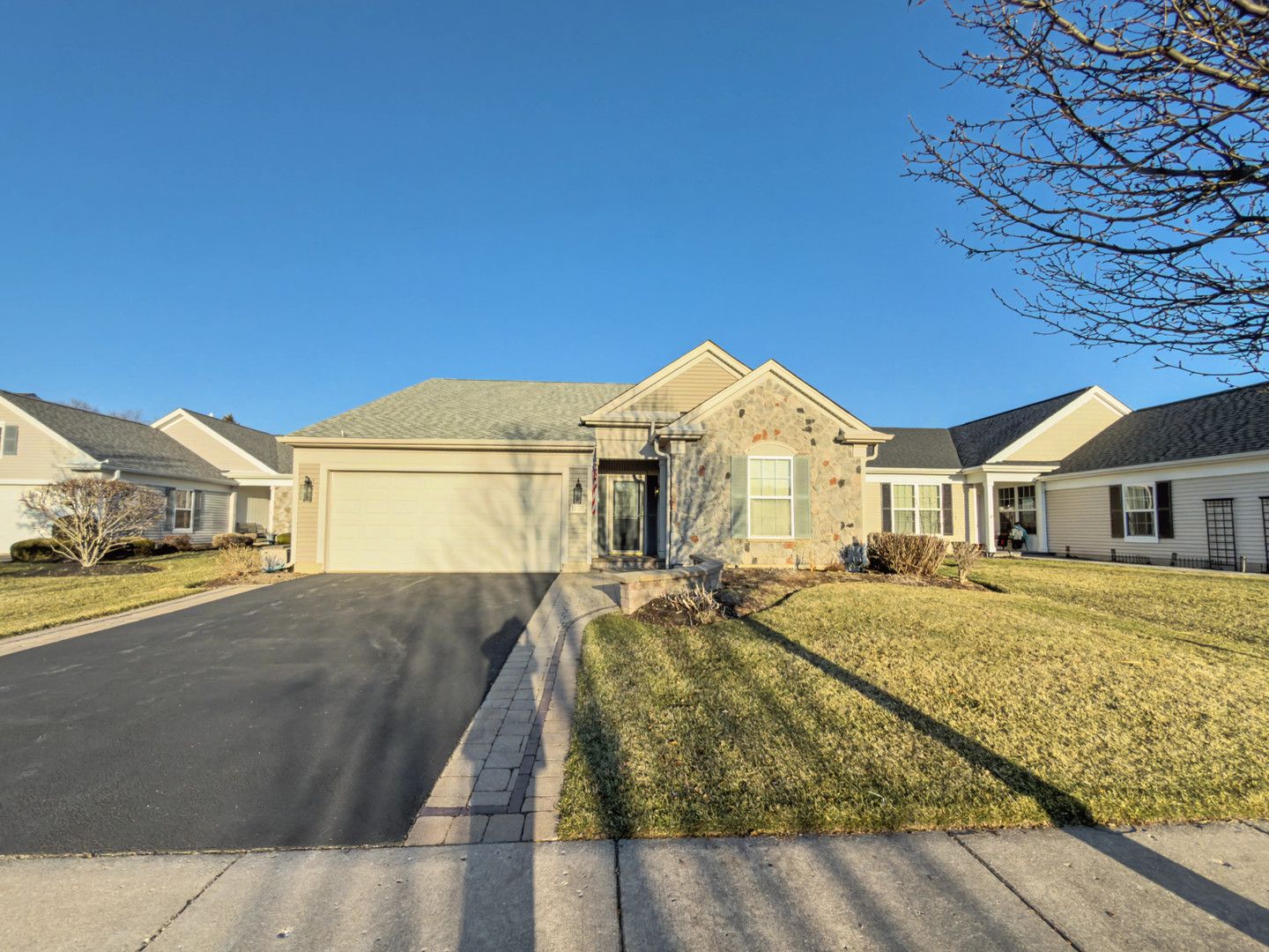 11480 Windsor Drive — Huntley, IL 60142