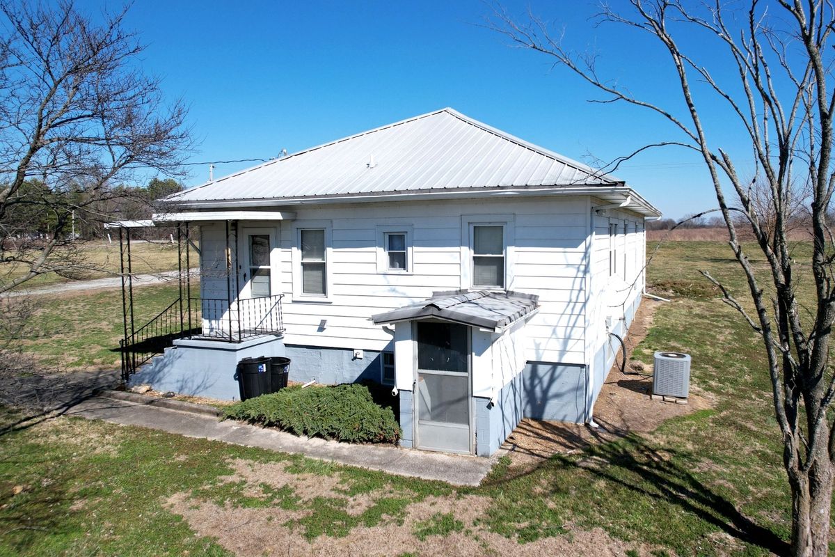 2919 Feather Trail Road, Olmsted, IL 62970