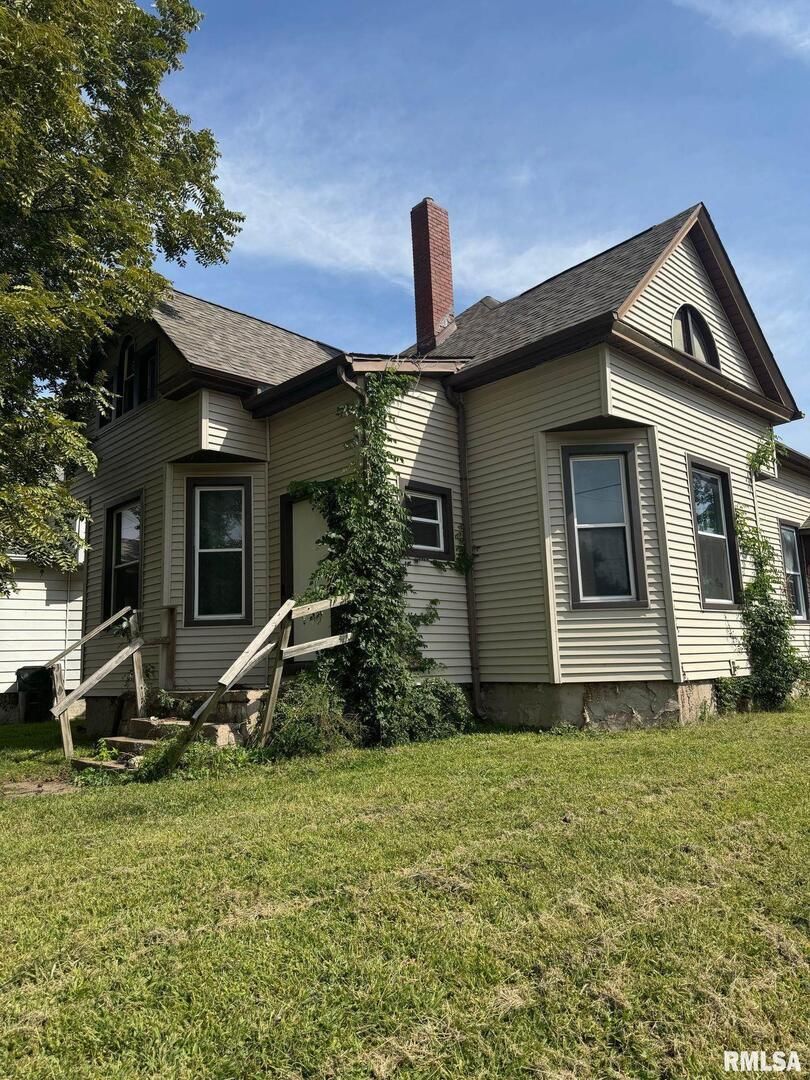 131 S LINCOLN Avenue — Davenport, IA 52802