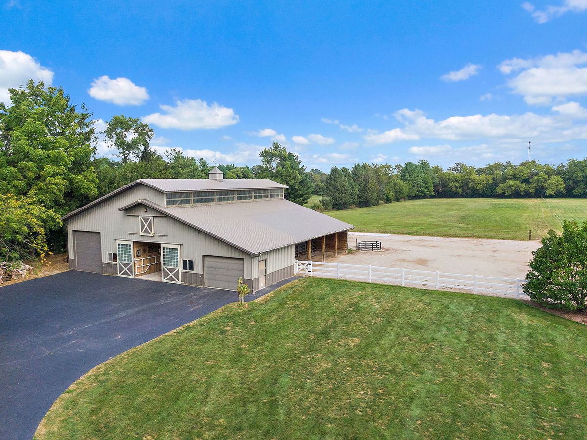 3002 Justen Road, McHenry, IL 60050