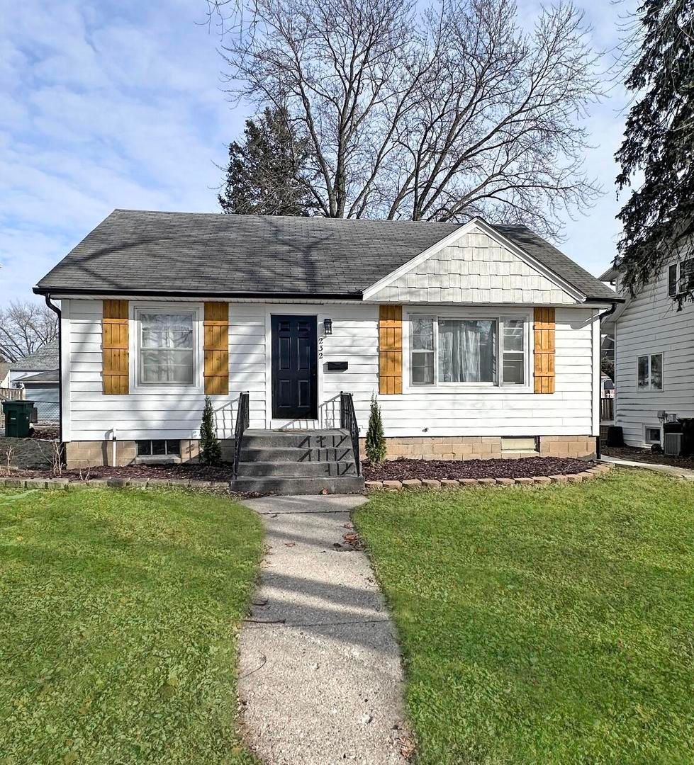 232 Genoa Street, Genoa, IL 60135