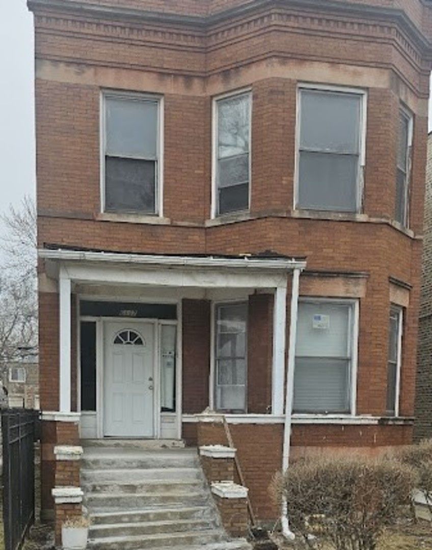 6117 S Bishop Street — Chicago, IL 60636