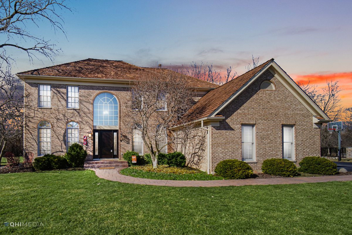 18077 Pond Ridge Circle, Gurnee, IL 60031