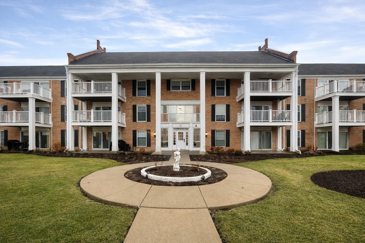 5501 Carriageway Drive, Rolling Meadows, IL 60008