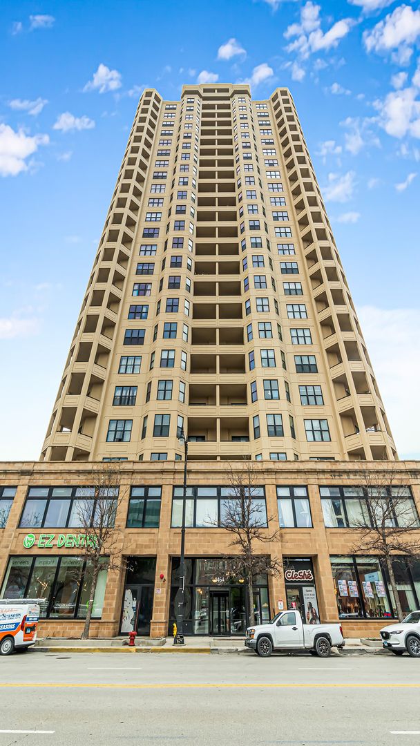 1464 S Michigan Avenue #2304 — Chicago, IL 60605