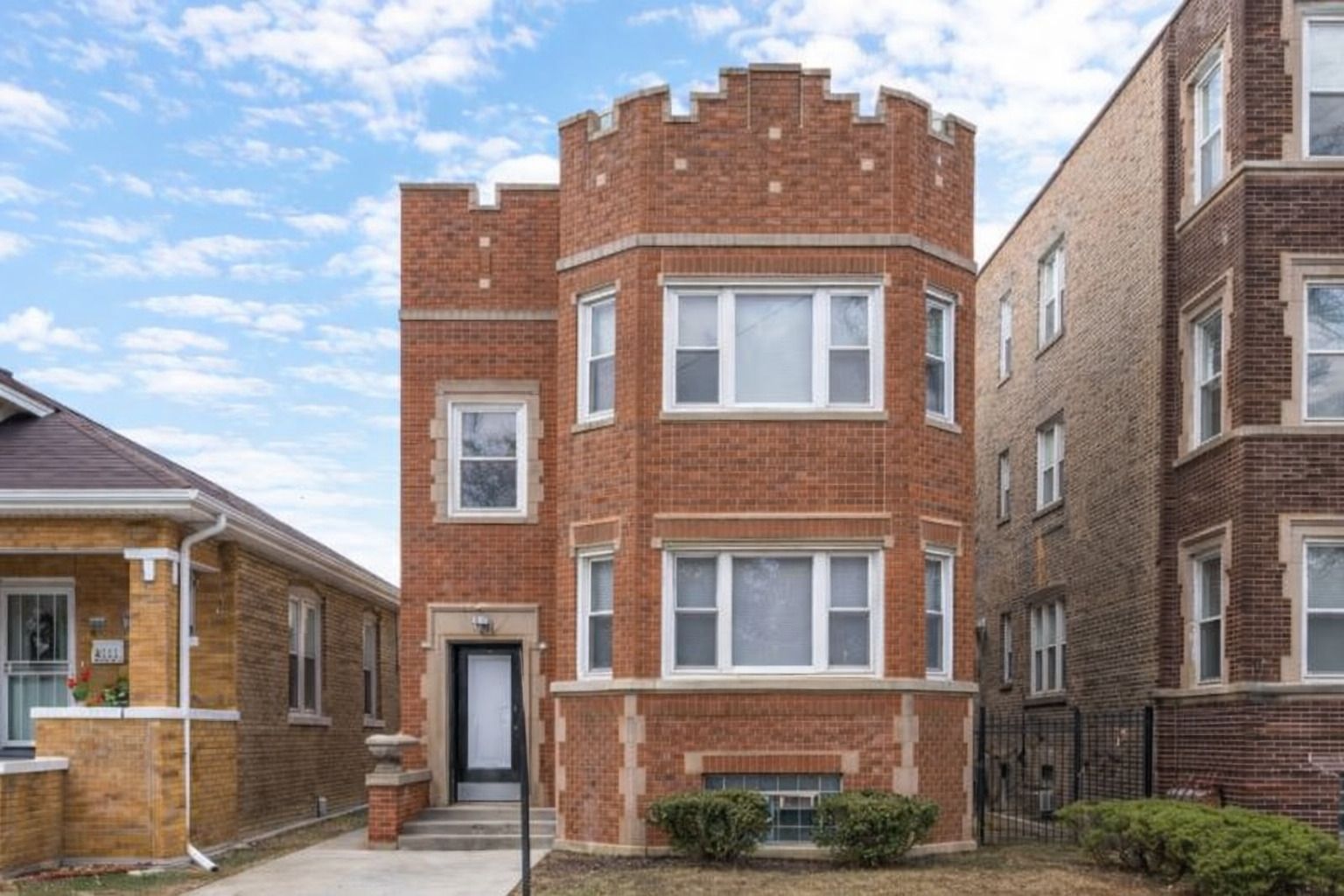8210 S Justine Street — Chicago, IL 60620