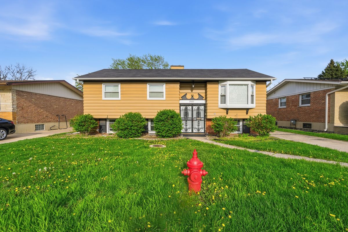 15637 Avalon Avenue, South Holland, IL 60473