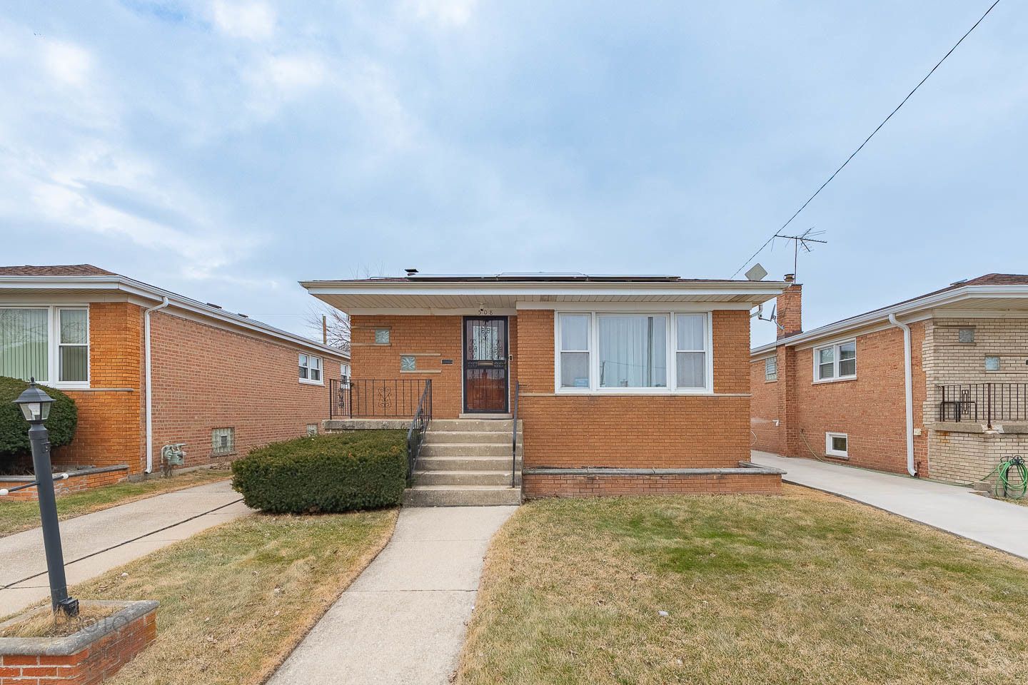 508 Hoxie Avenue — Calumet City, IL 60409