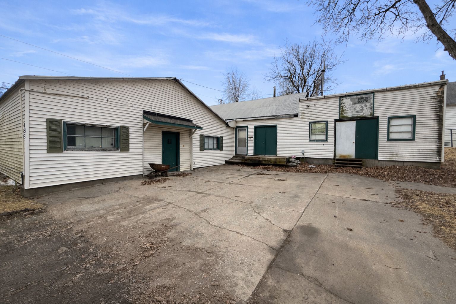 4810 2nd Avenue — Moline, IL 61265