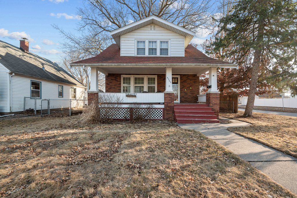 4202 10th Avenue — Moline, IL 61265